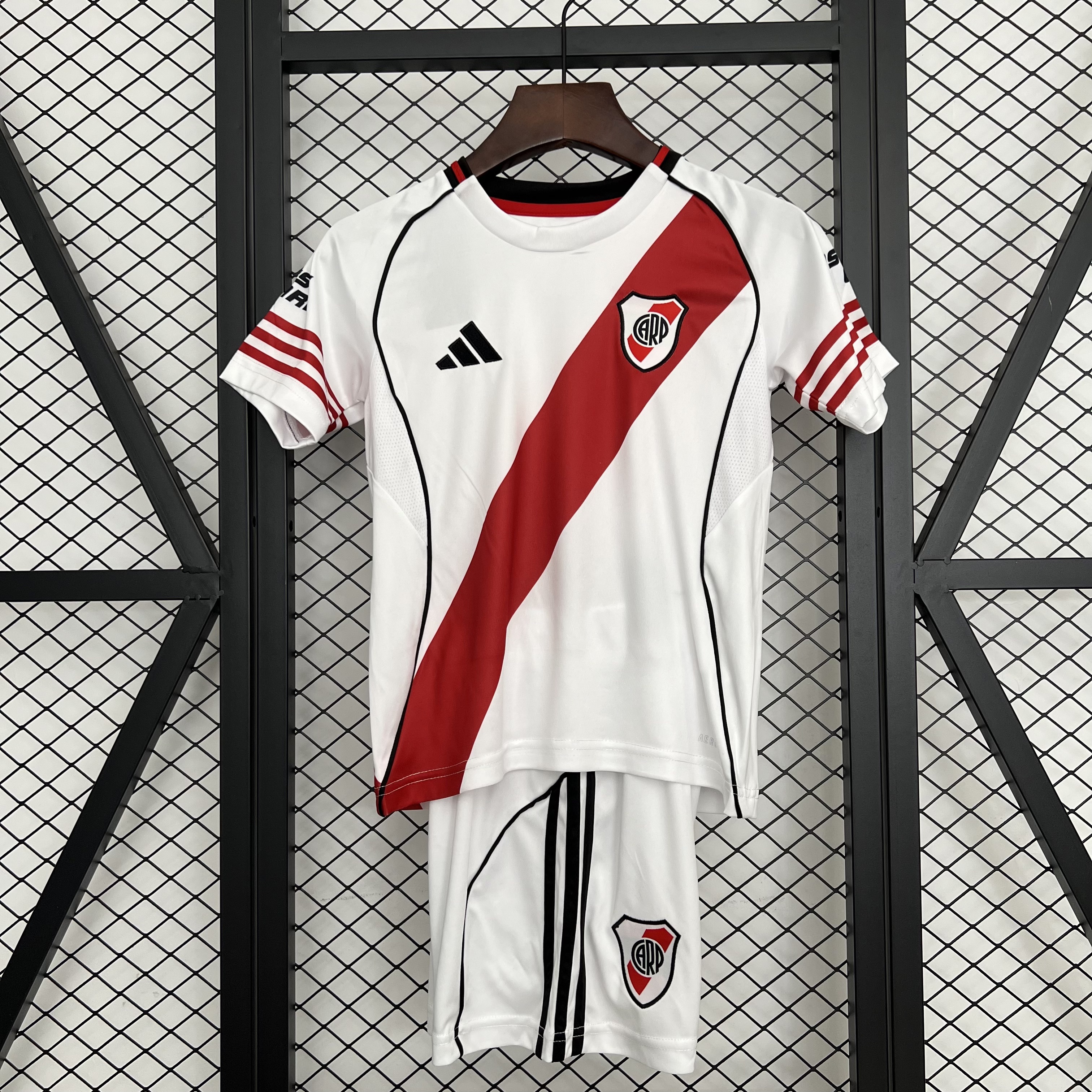 River Plate Principal Kids 2025/26 — frente